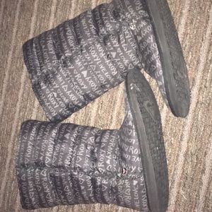 Roxy boots